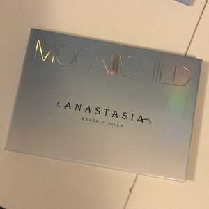 Anastasia Beverly Hills Moonchild Glow Kit 💄✨